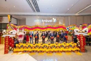 Grand Opening Chinese Lion Dance with Chinese Couplets Balloon Display Decorations